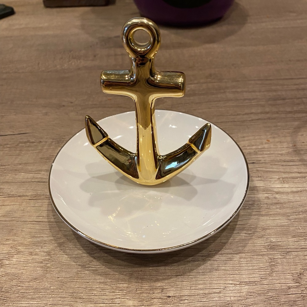 Jewelry holder